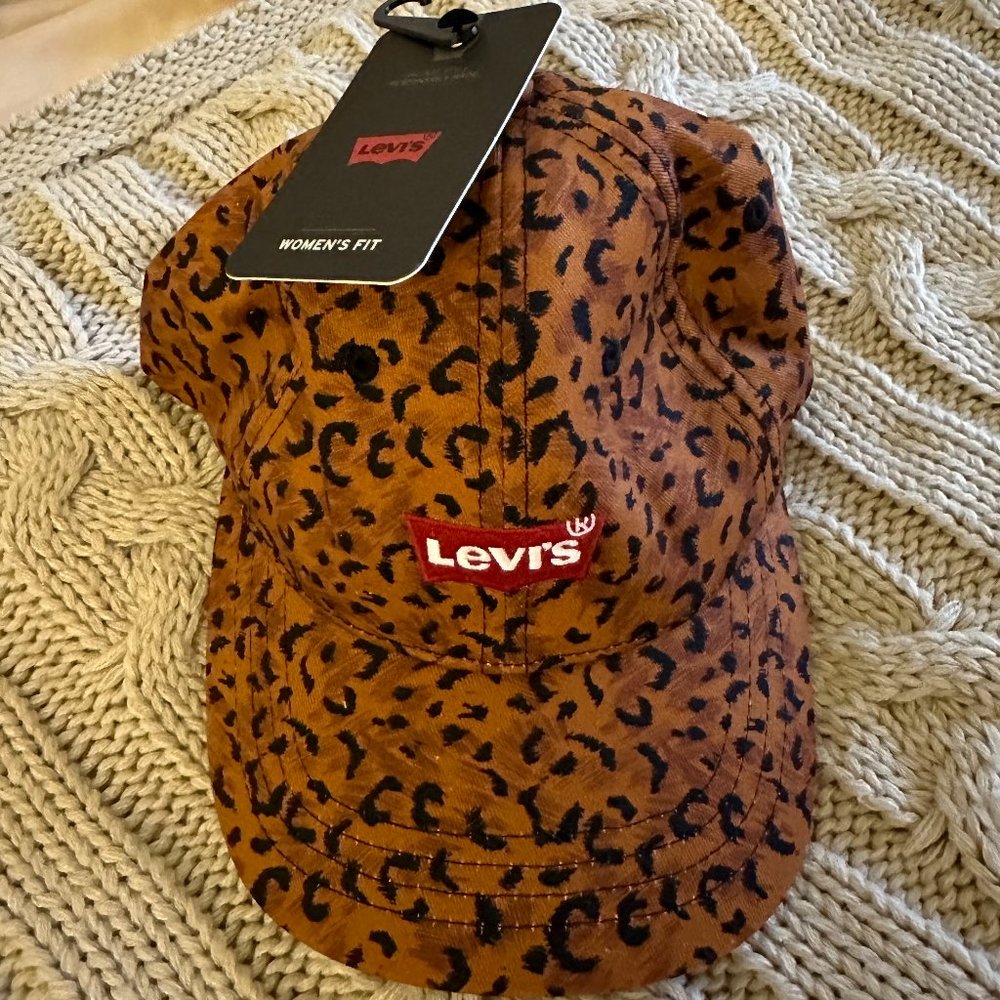 NWT LEVI's Leopard Baseball Hat